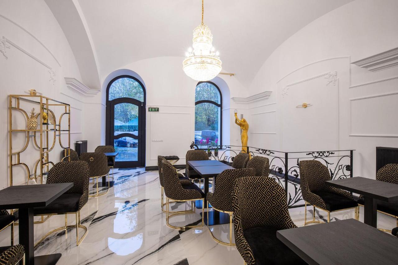 Hotel Vila Central Boutique Satu Mare Exterior foto